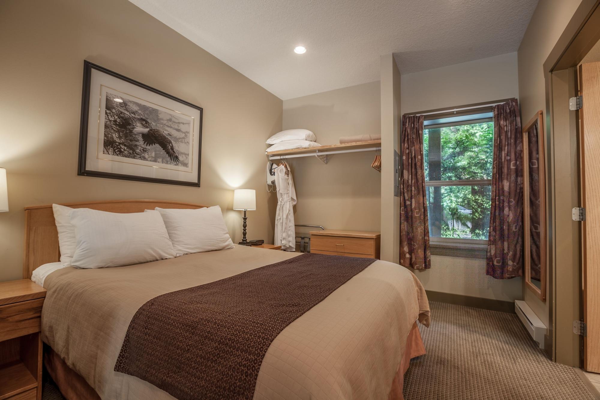 Tigh-Na-Mara Seaside Spa Resort Parksville Exterior photo