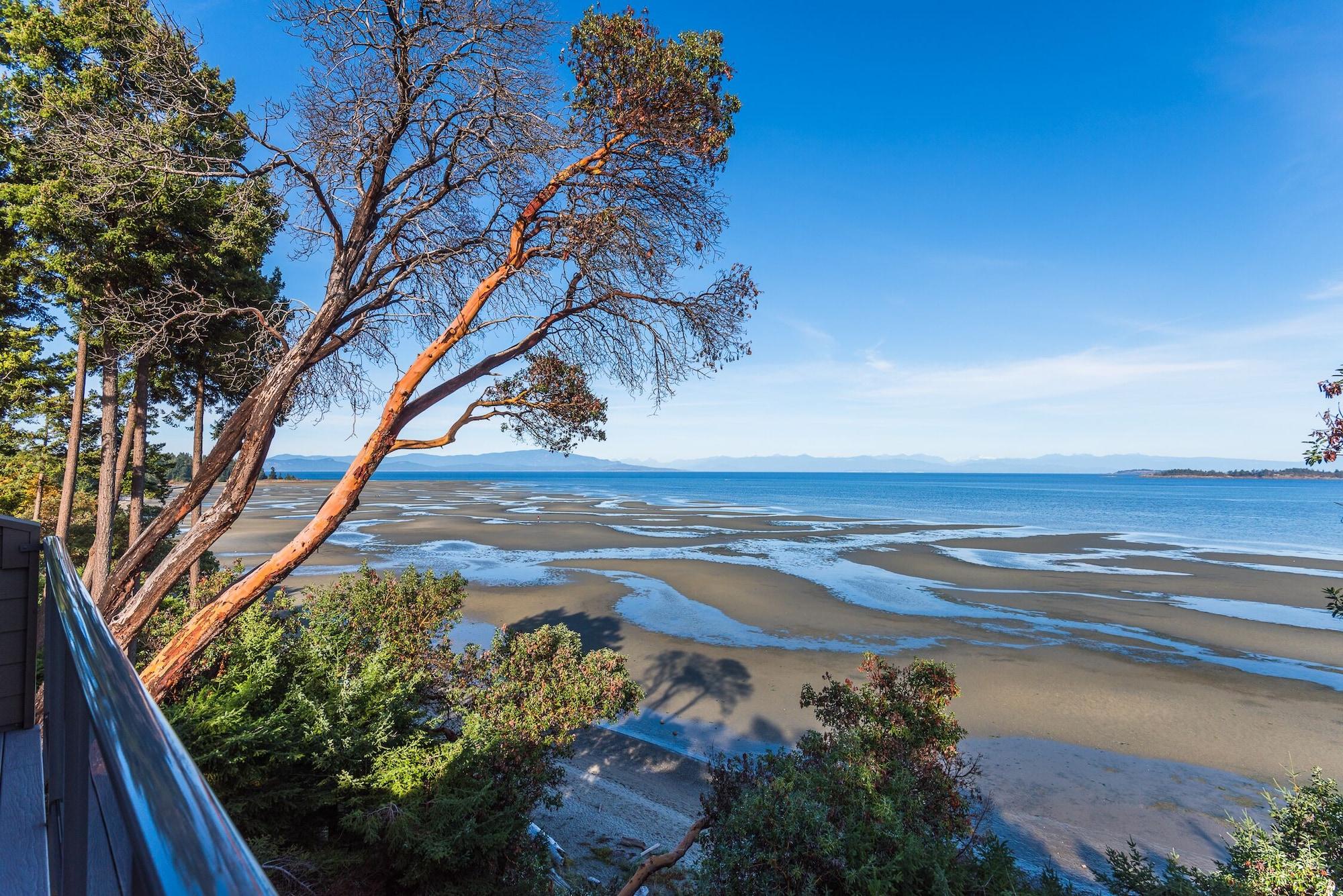 Tigh-Na-Mara Seaside Spa Resort Parksville Exterior photo