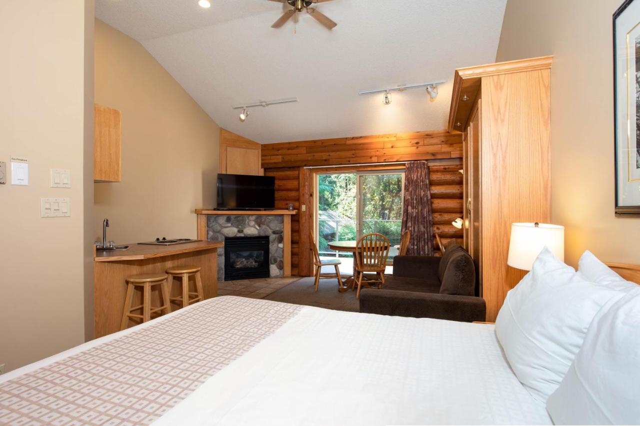 Tigh-Na-Mara Seaside Spa Resort Parksville Exterior photo