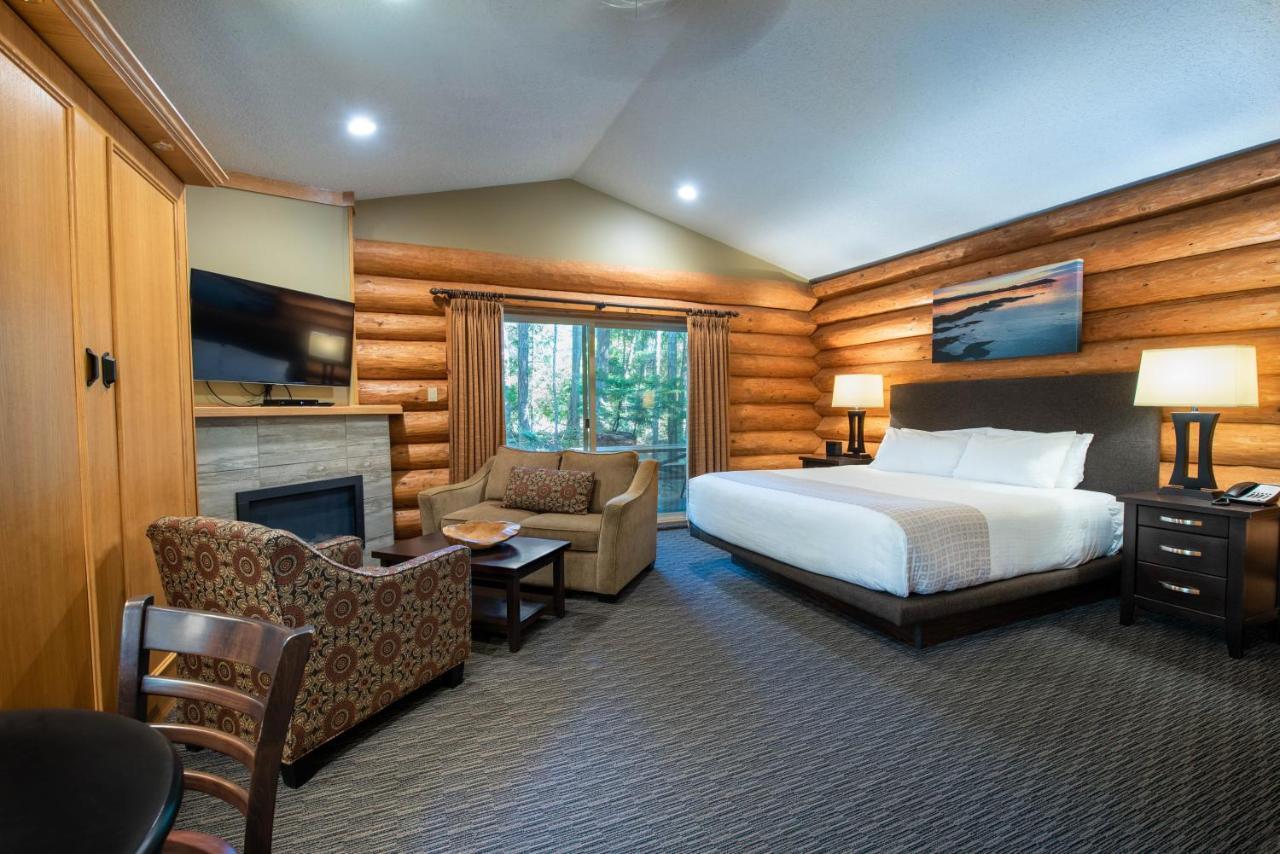 Tigh-Na-Mara Seaside Spa Resort Parksville Exterior photo