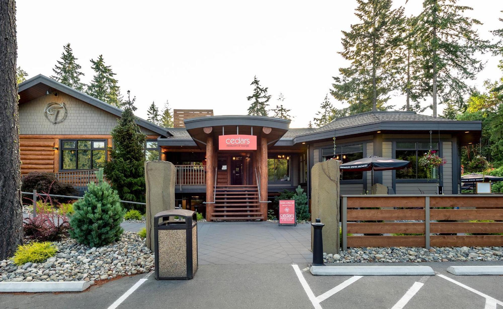 Tigh-Na-Mara Seaside Spa Resort Parksville Exterior photo
